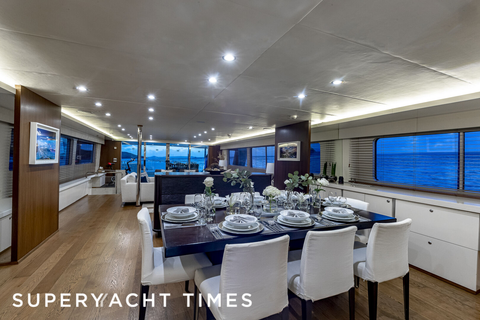 Lionshare yacht dining 