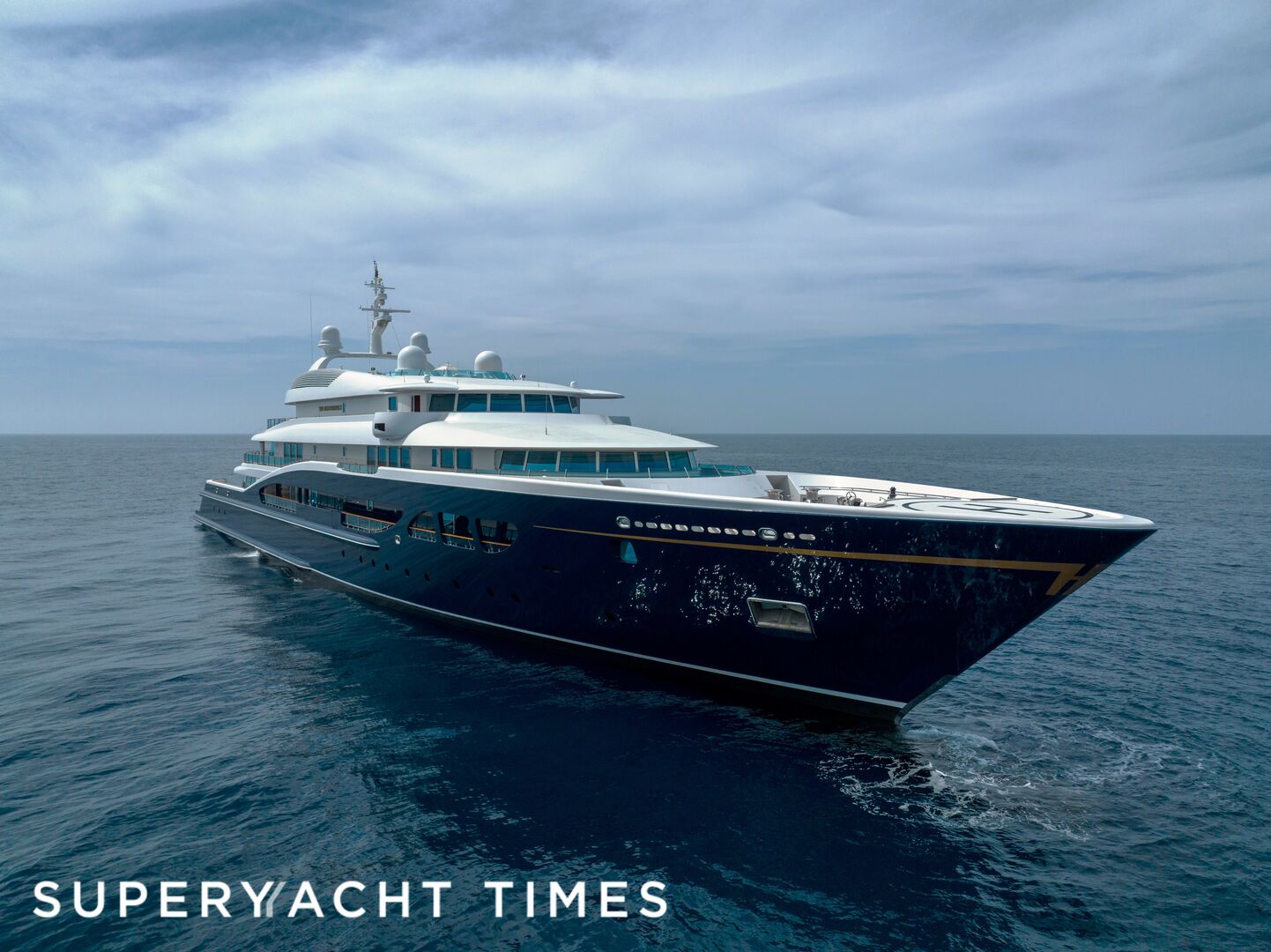 Carinthia VII yacht cruising