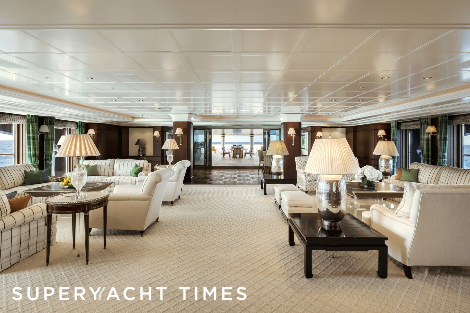 Carinthia VII yacht saloon 