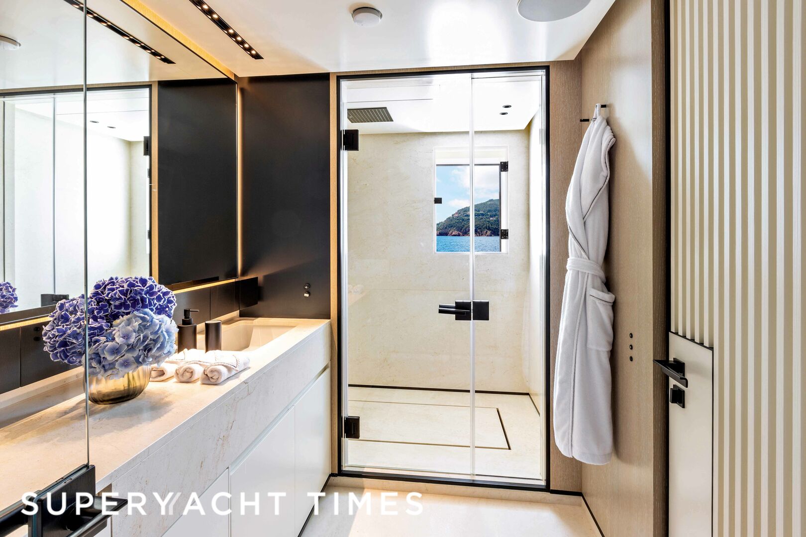 Rio yacht 