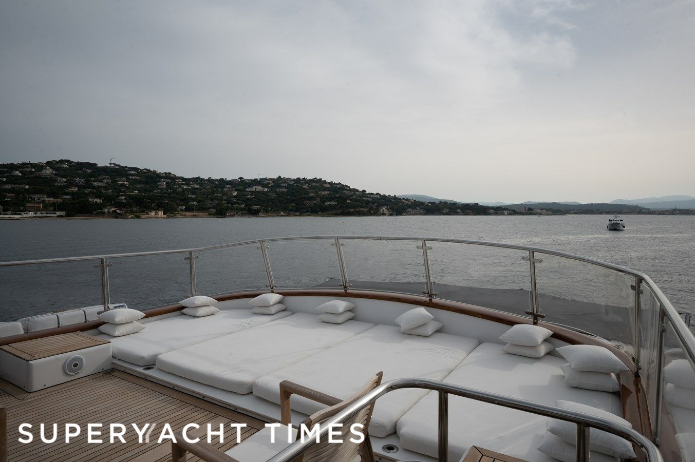 Amoha yacht deck