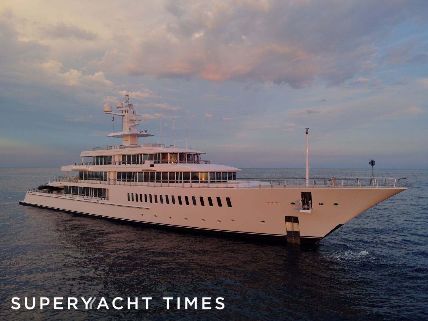 Musashi yacht anchored in Cannes 