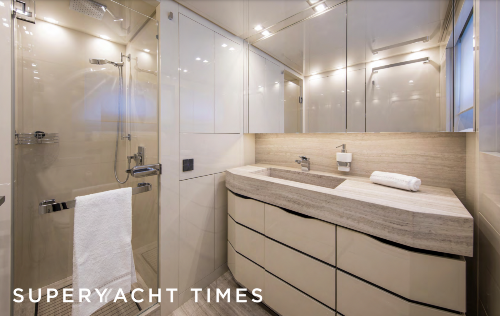Gelato yacht bathroom 