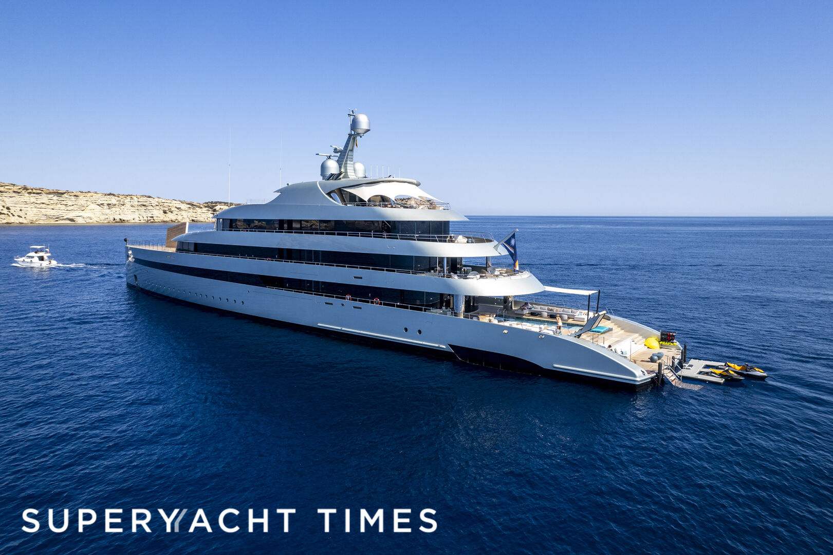 Savannah yacht anchored in Ibiza 