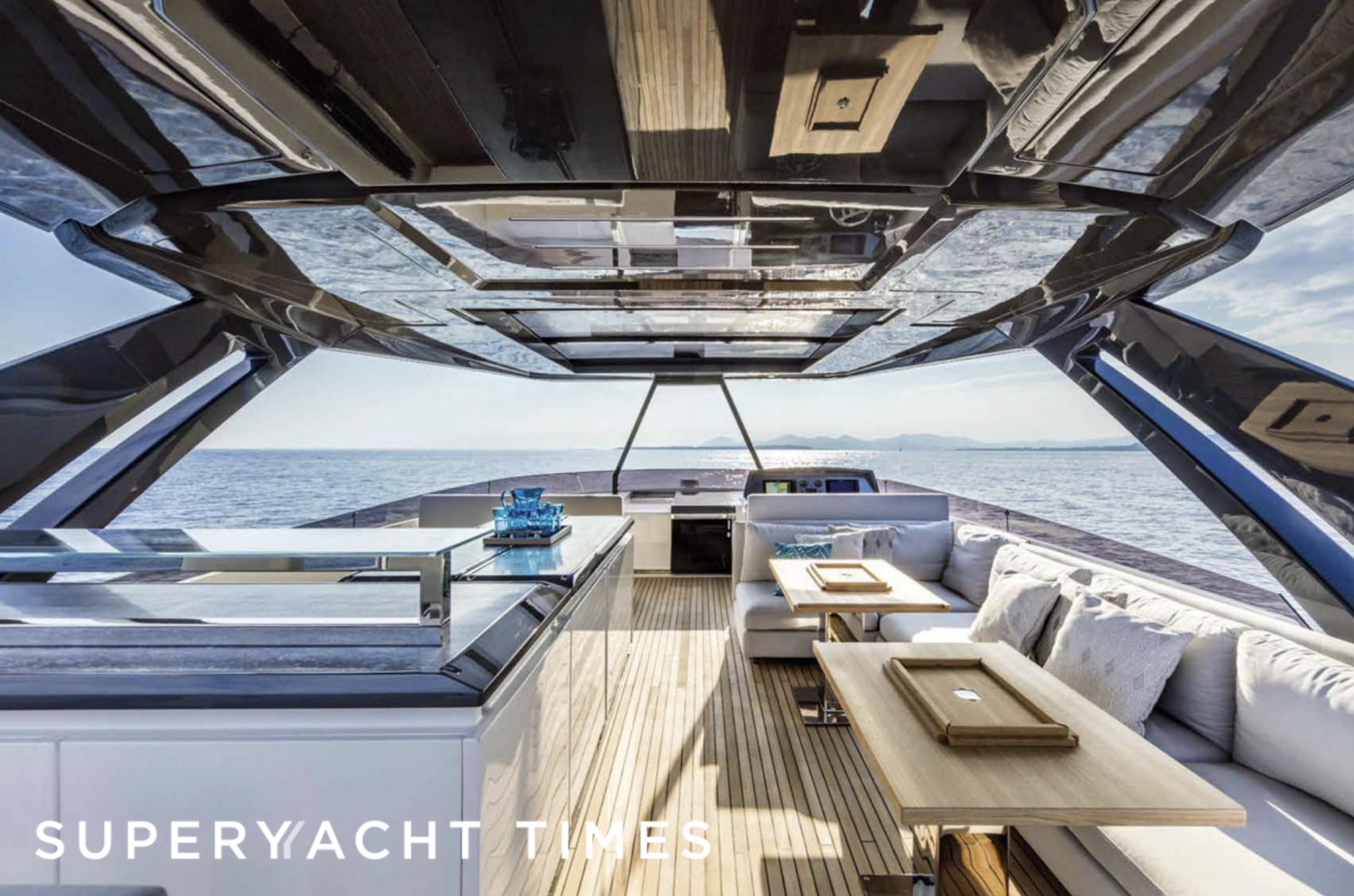 L'Opera yacht upper deck 