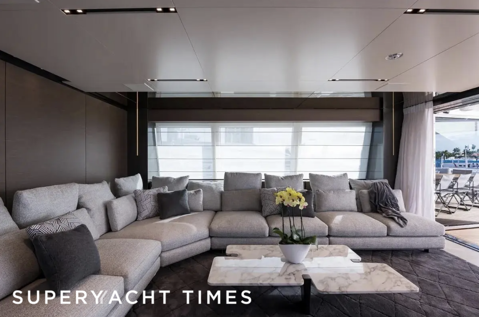 Gioia yacht saloon 