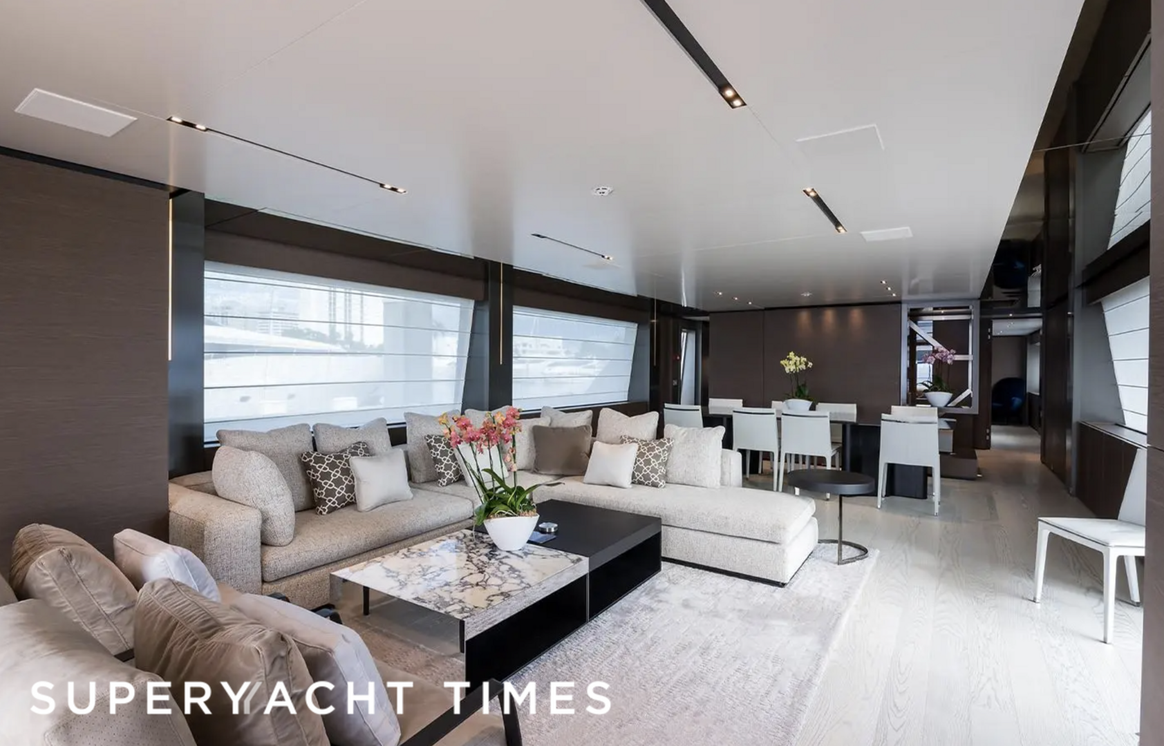 Gioia yacht saloon 