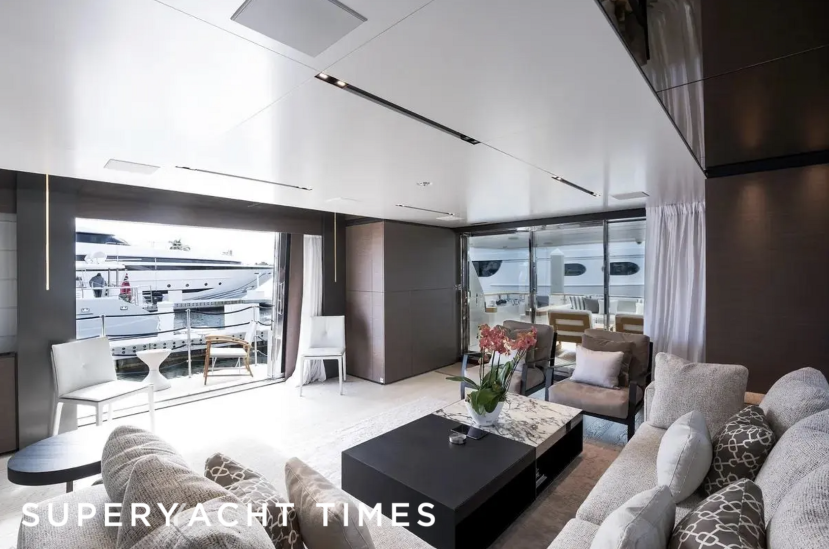 Gioia yacht saloon 