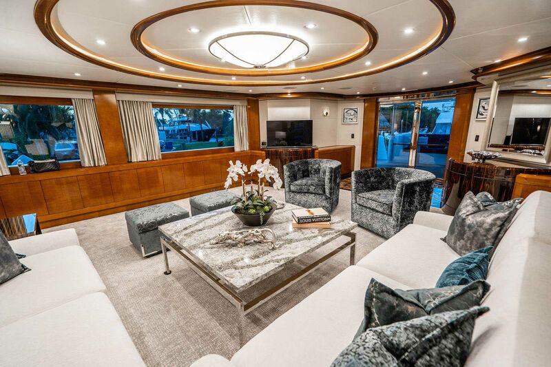 All In yacht saloon