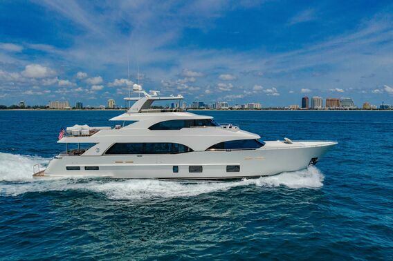 34m Ocean Alexander 112 motor yacht Gigi IV sold