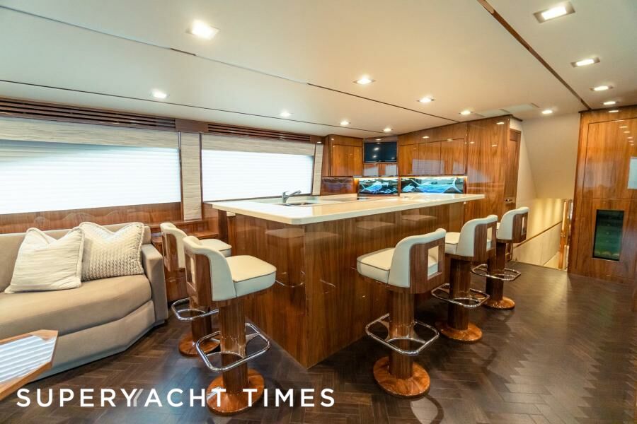 Tag Team yacht bar 