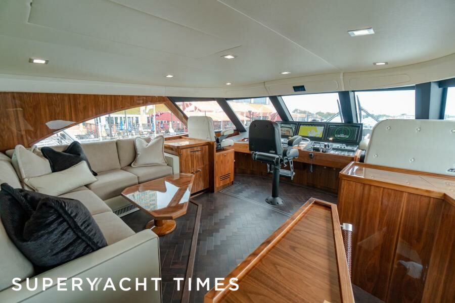 Tag Team yacht wheelhouse 