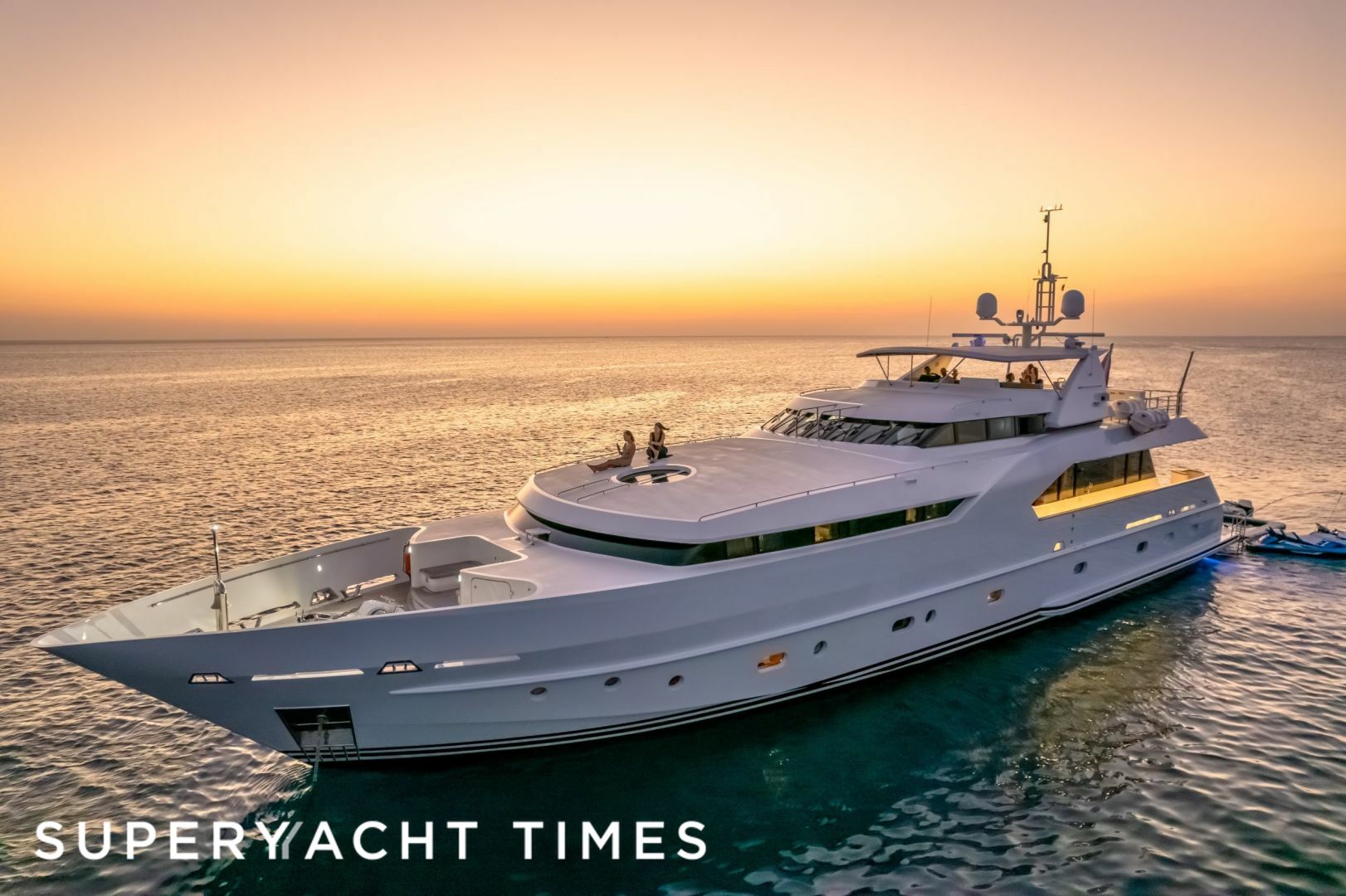 34m Moonen motor yacht Xanadu of London for sale