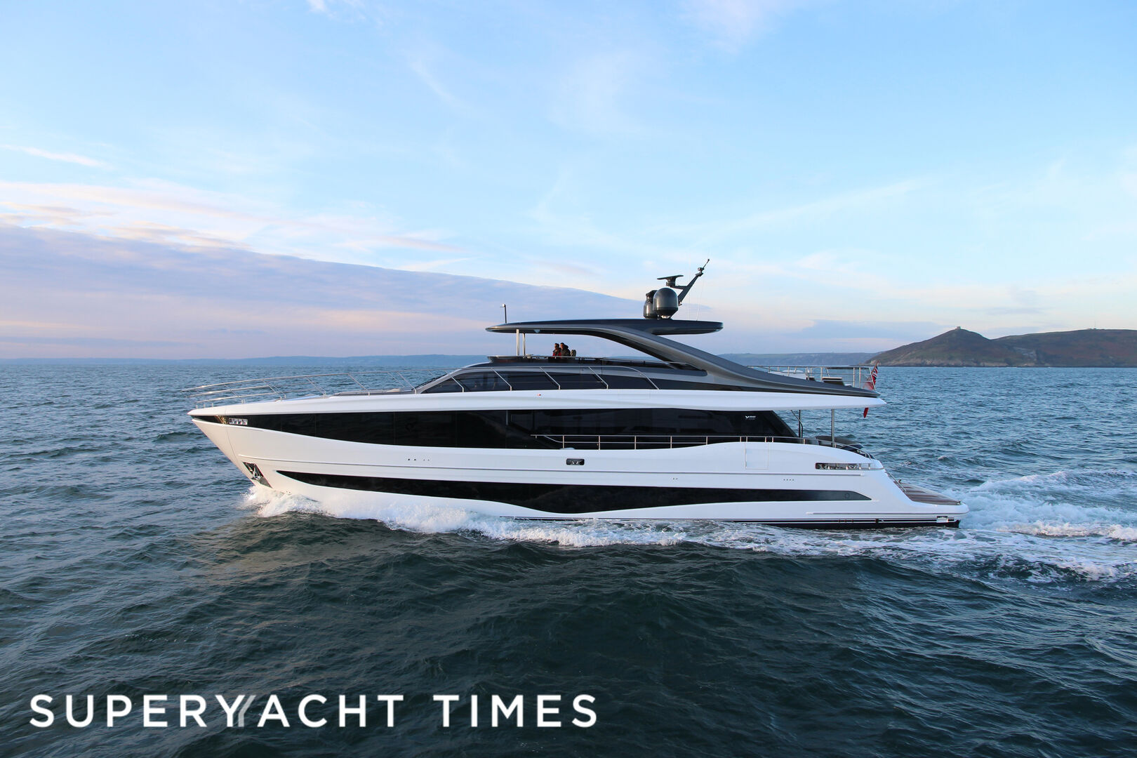 A closer look onboard the first 29m Princess Y95 yacht
