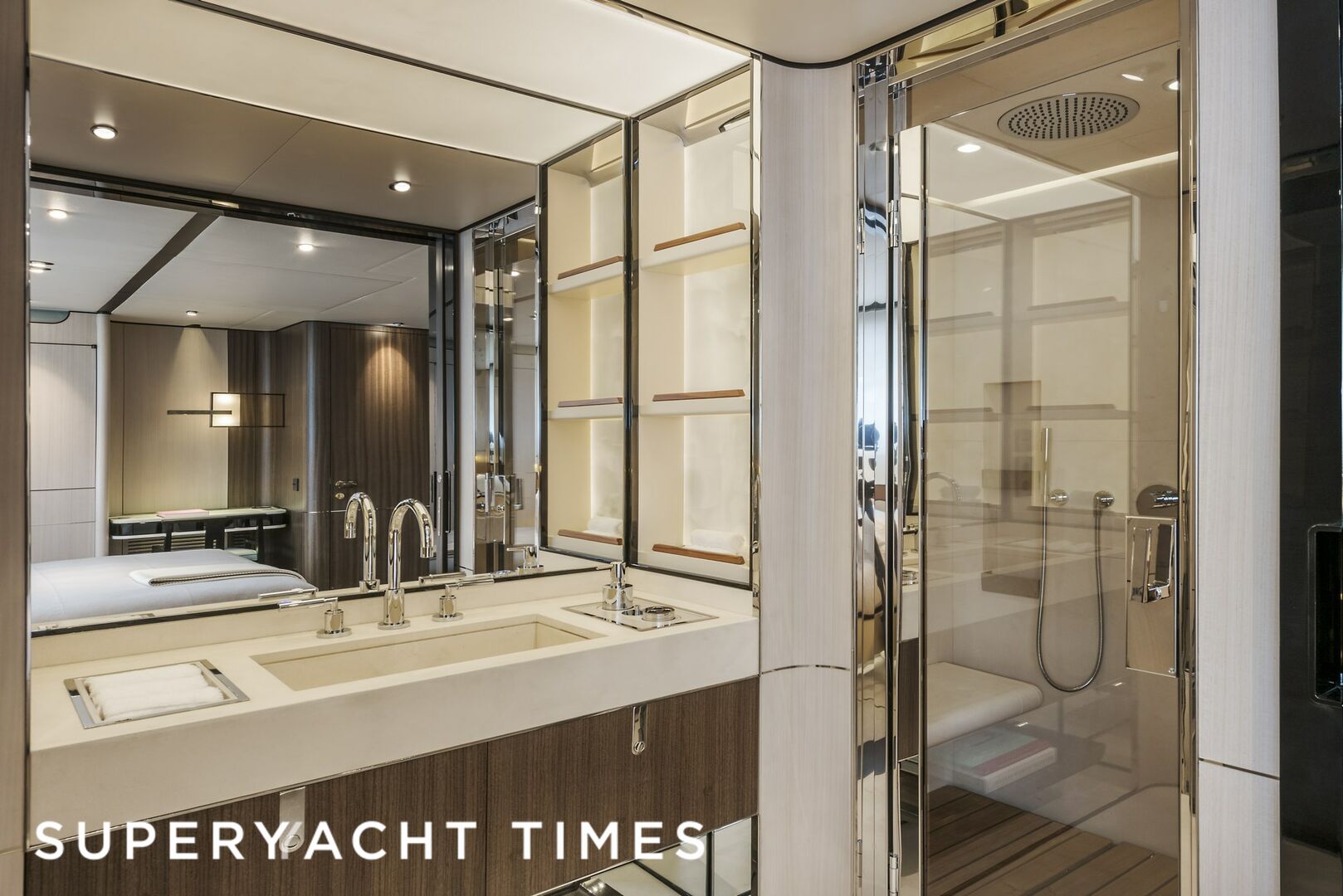 Endeavour II yacht bathroom