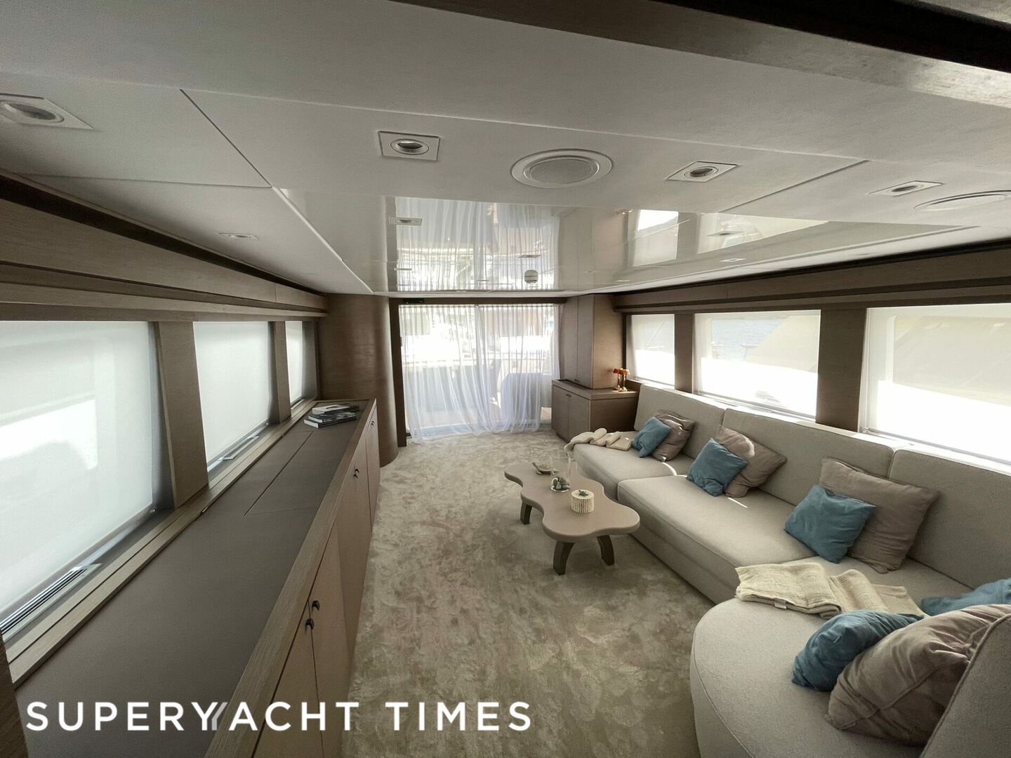 Triton yacht saloon