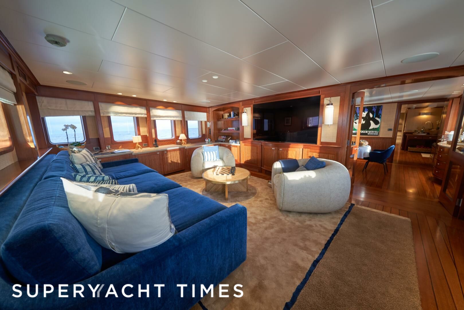 Asteria yacht saloon
