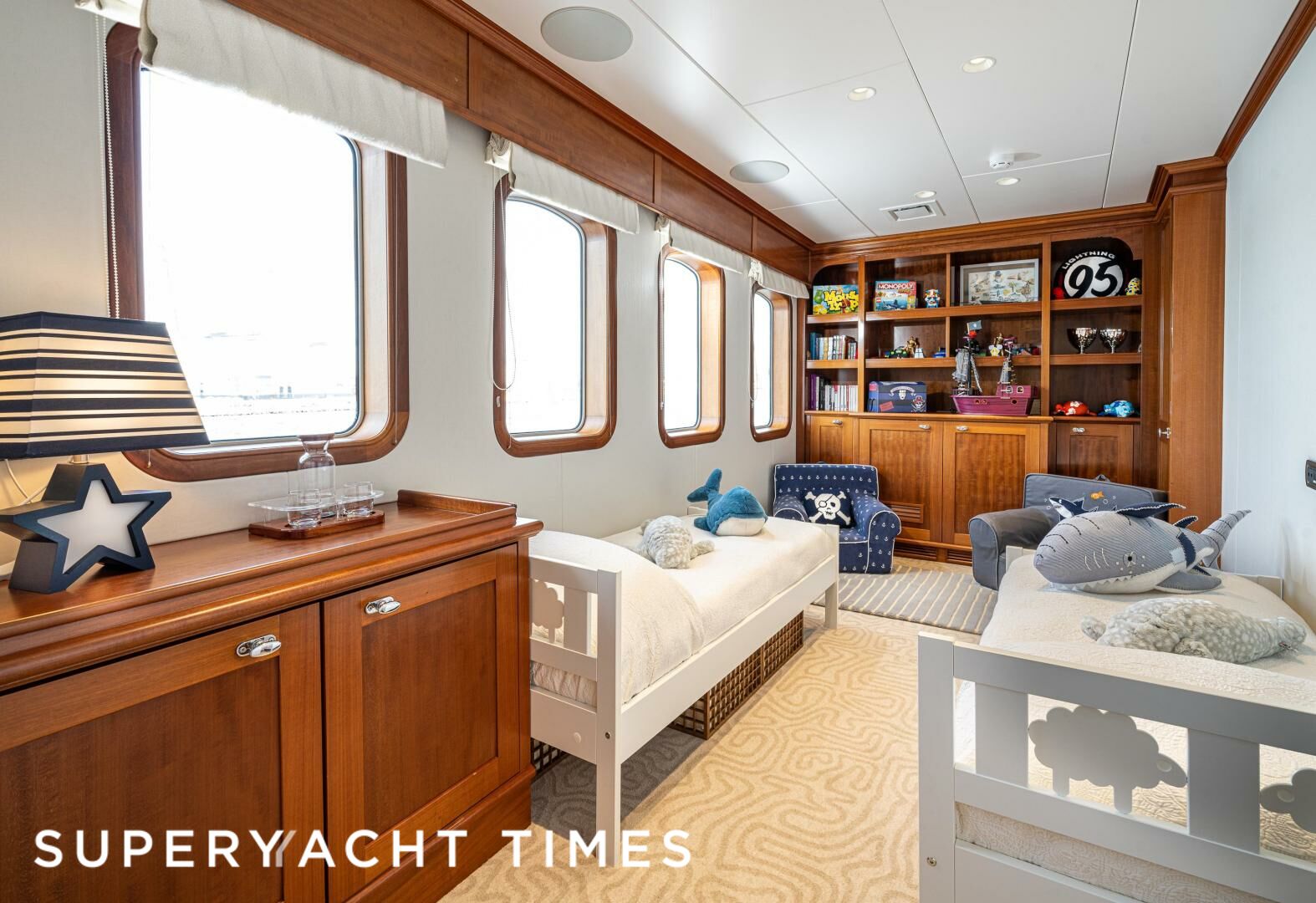 Asteria yacht stateroom