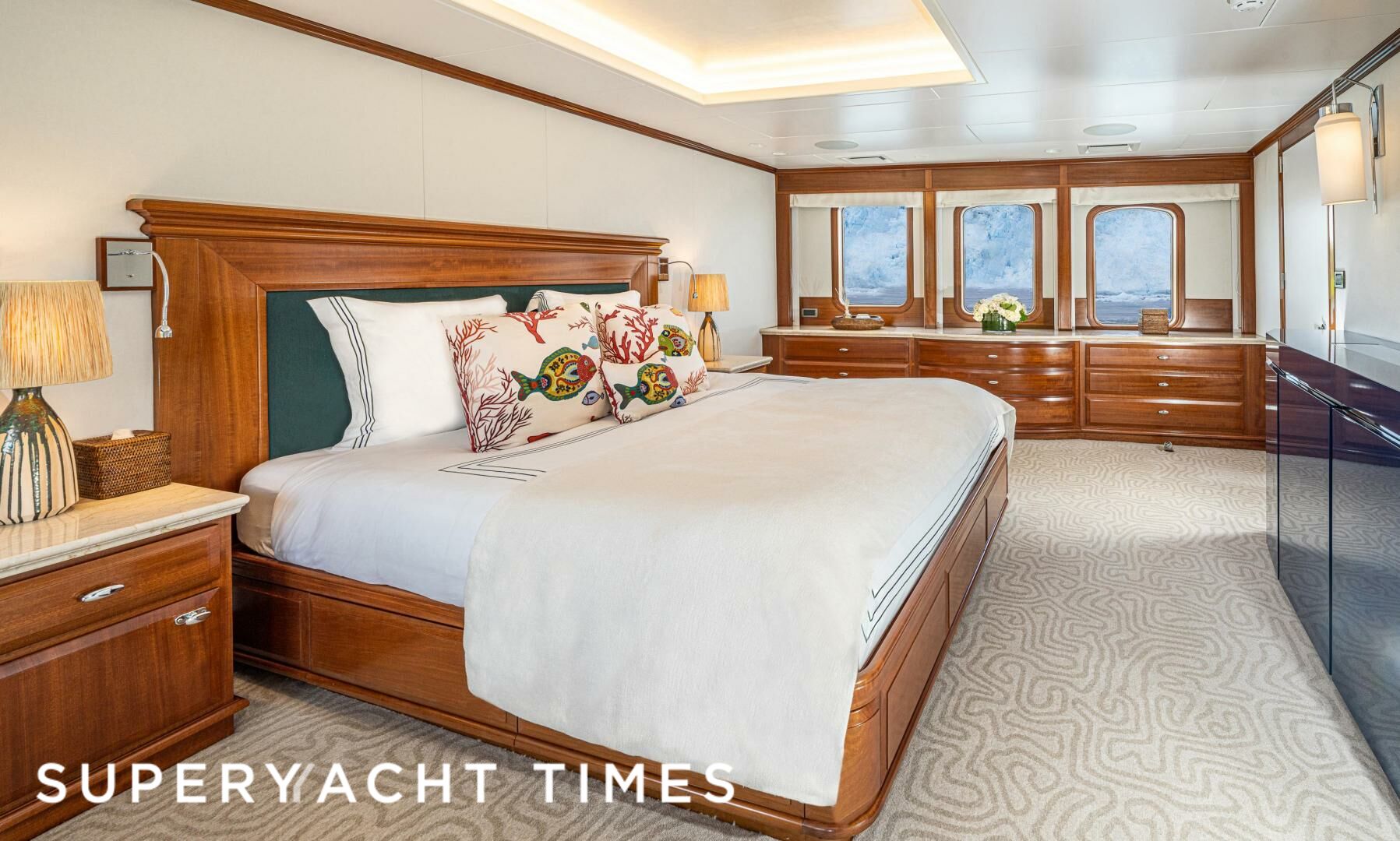 Asteria yacht stateroom