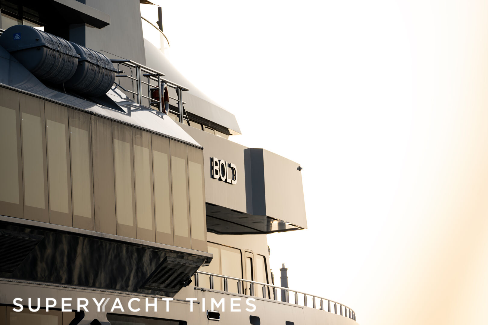 BOLD yacht cruising near Dubai