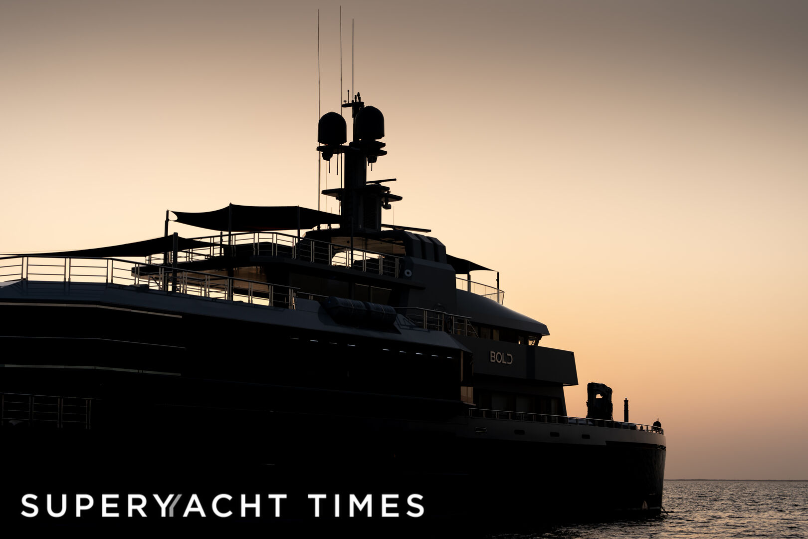 BOLD yacht cruising near Dubai