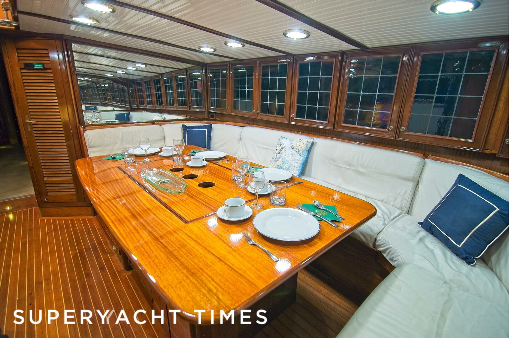 Summerwind yacht dining