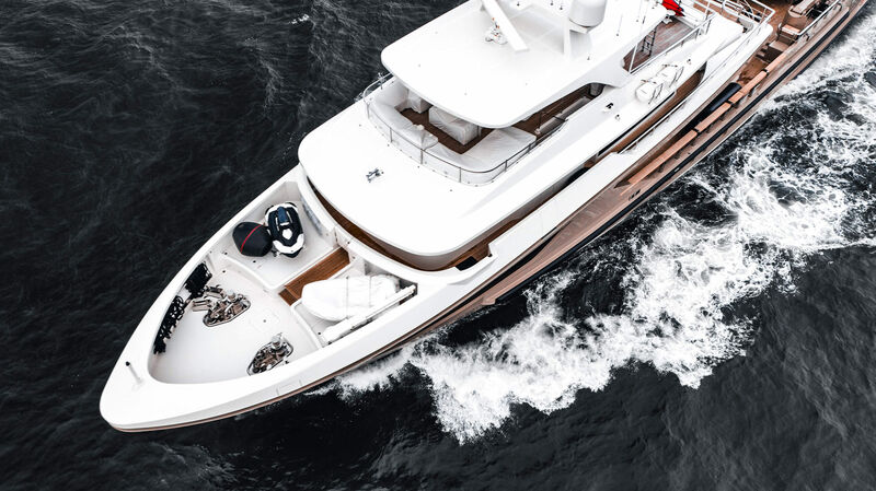 Lars yacht cruising 