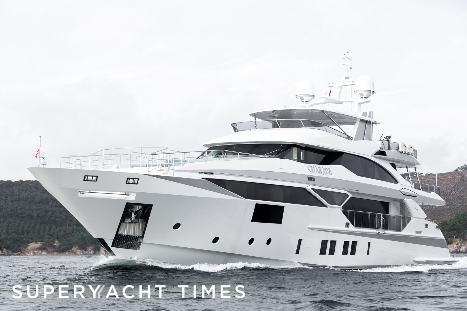 38m Benetti motor yacht Charade for sale