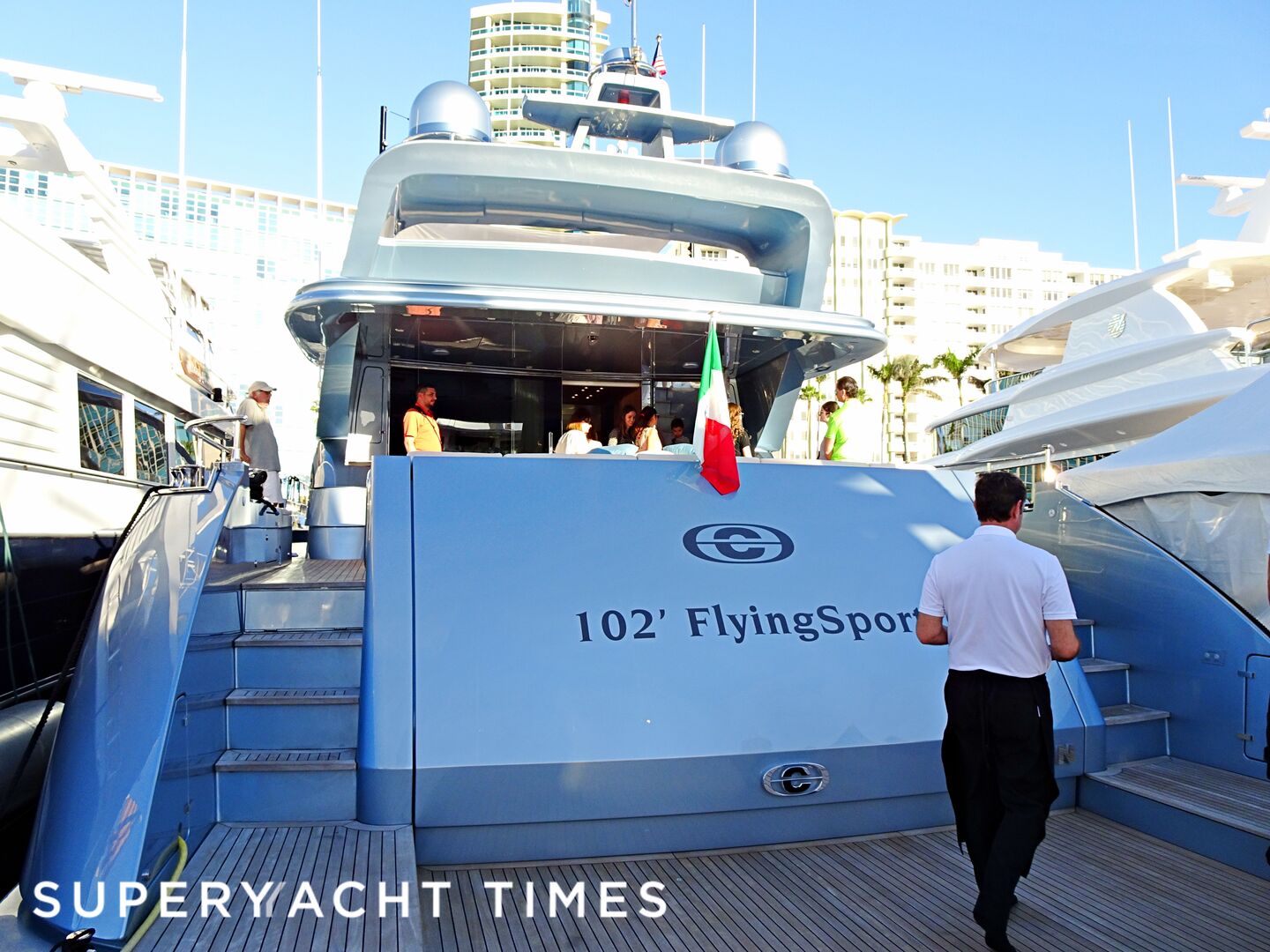 Cerri 102 FlyingSport in Miami Beach 