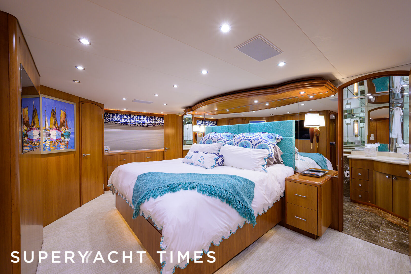 30m Hatteras motor yacht Irish Ei’s sold
