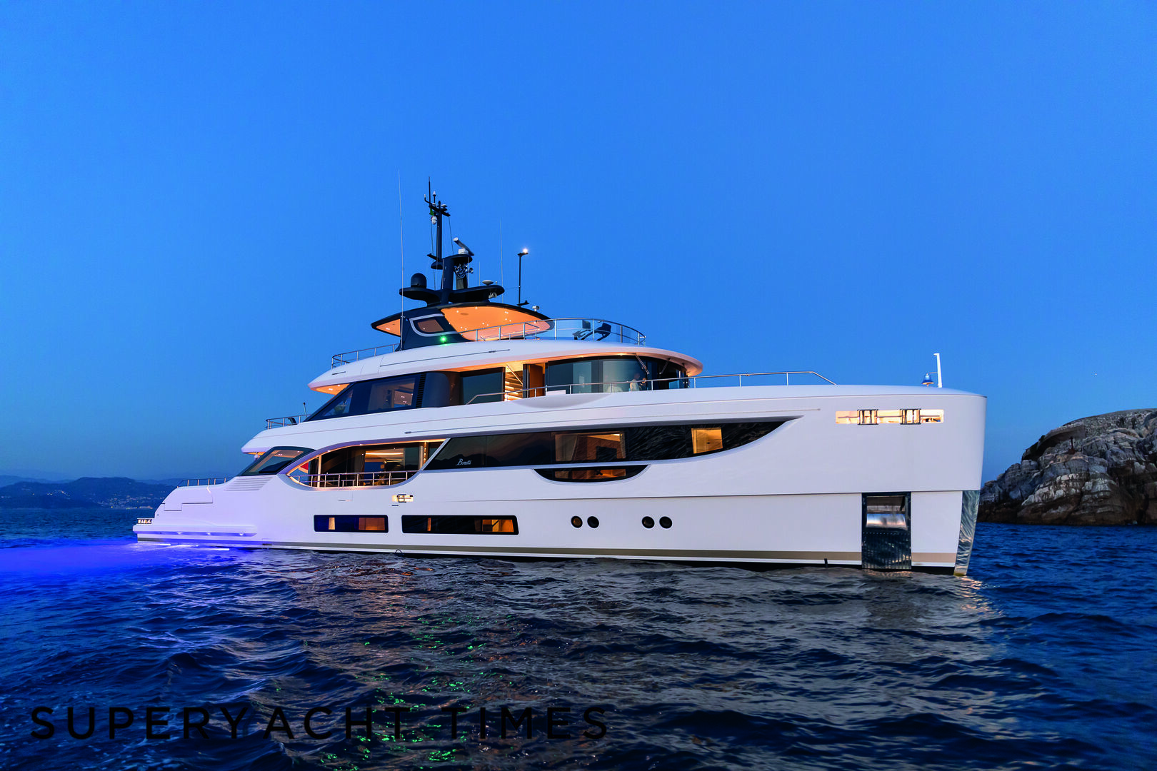 Unknown yacht profile