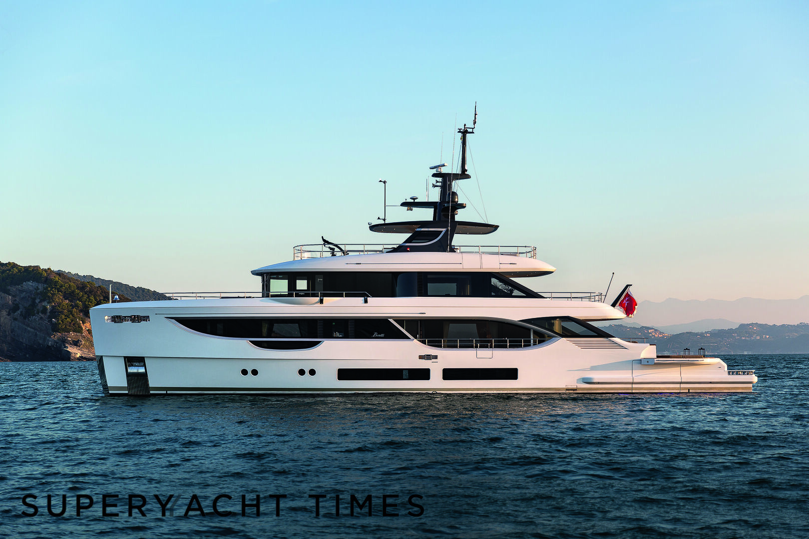 Unknown yacht profile