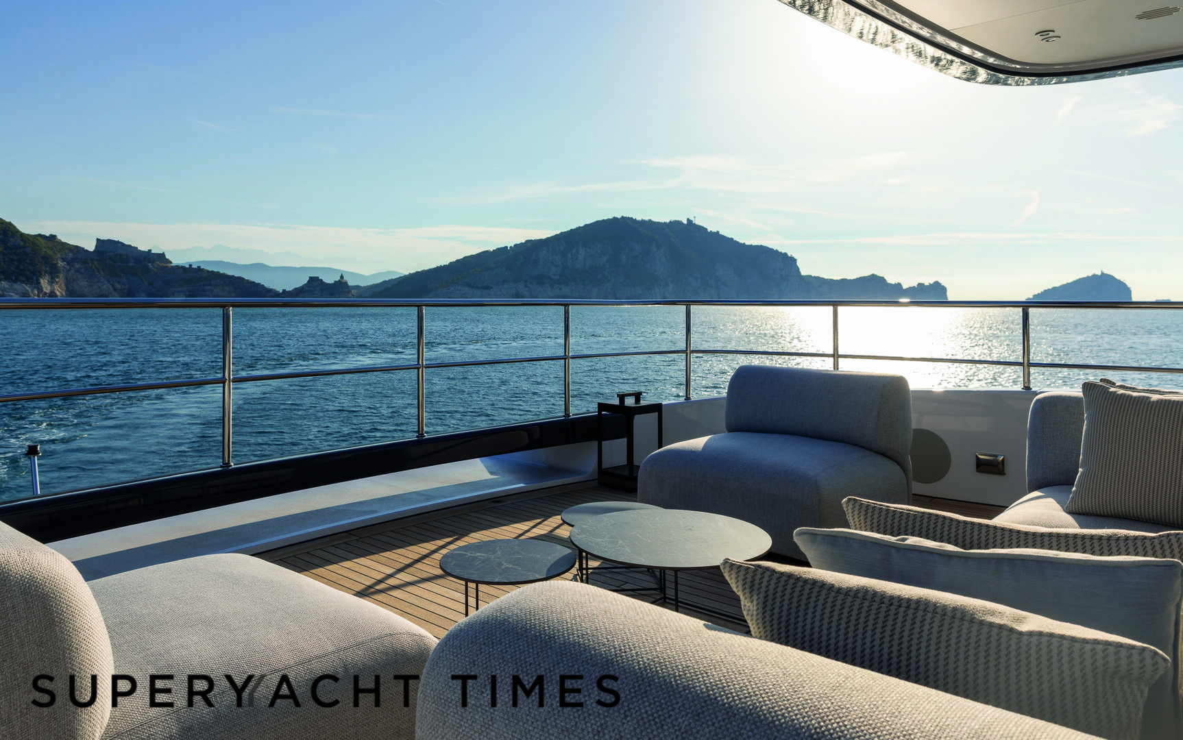 Unknown yacht sun deck