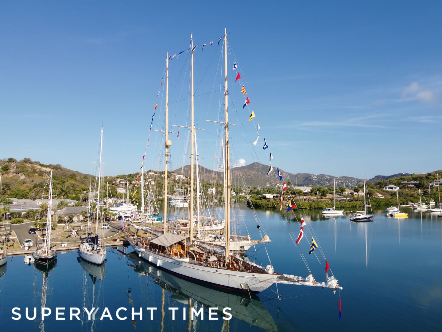 yachts for sale in antigua