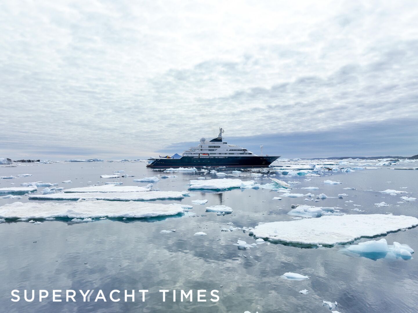 Octopus yacht cruising in Antarctica