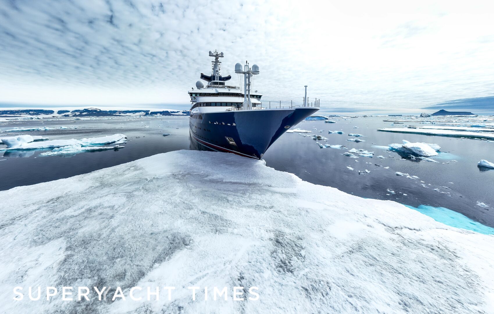 Octopus yacht cruising in Antarctica