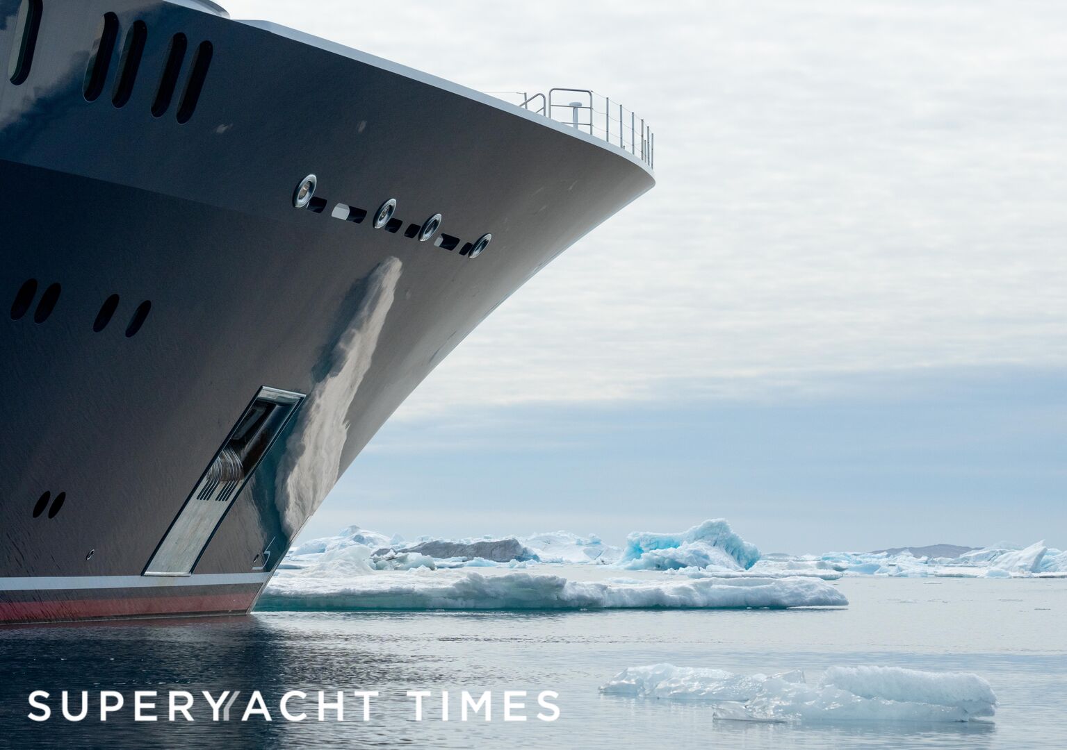 Octopus yacht cruising in Antarctica