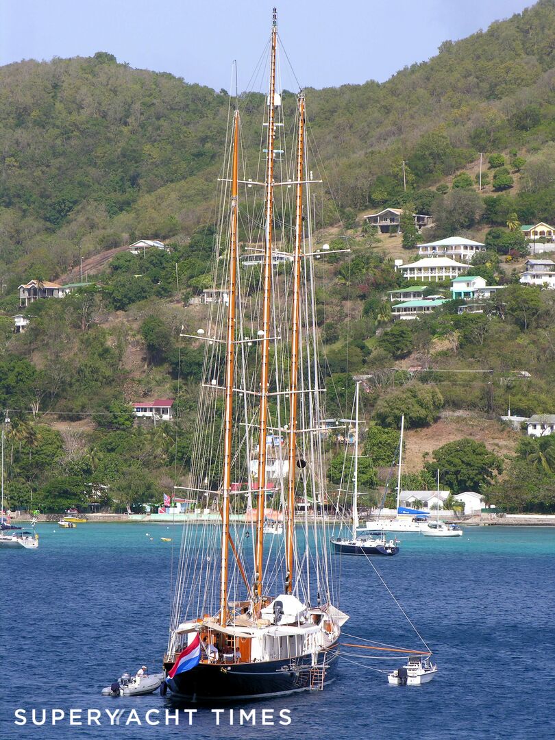 Fleurtje anchored in the Caribbean