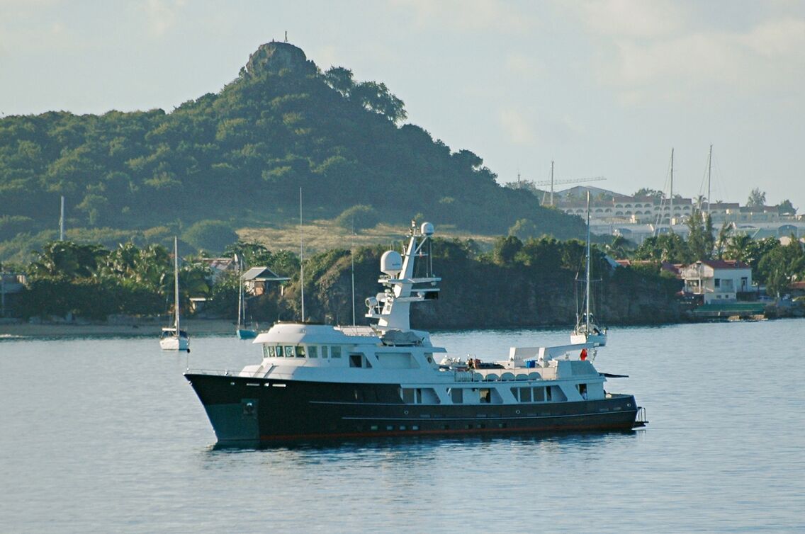 Lara in the Caribbean 