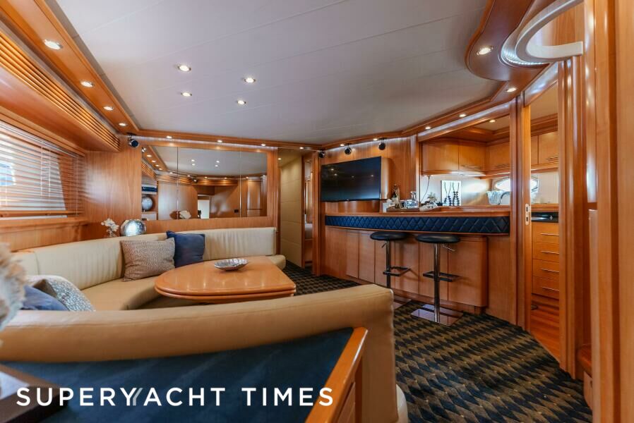 Sovereign Ships solar-electric yacht takes off-grid living out to sea - Off Grid Apartment Penthouse View On A Yacht