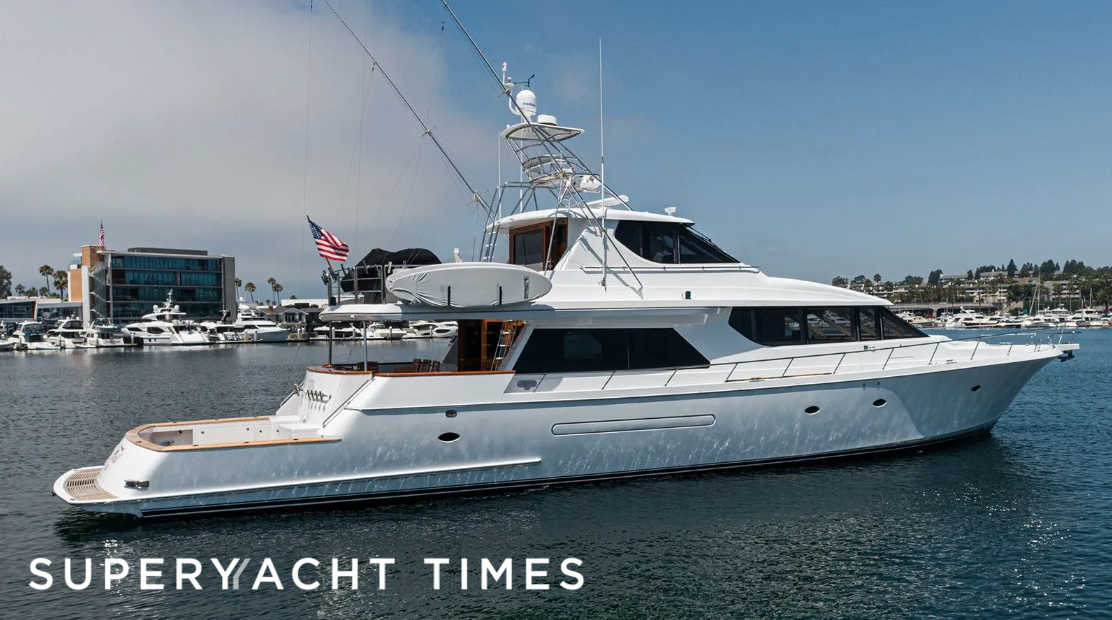 Fan Tail yacht cruising