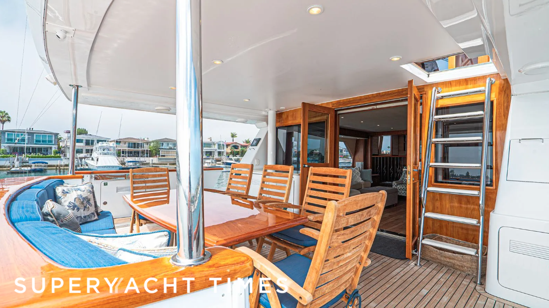 Fan Tail yacht deck