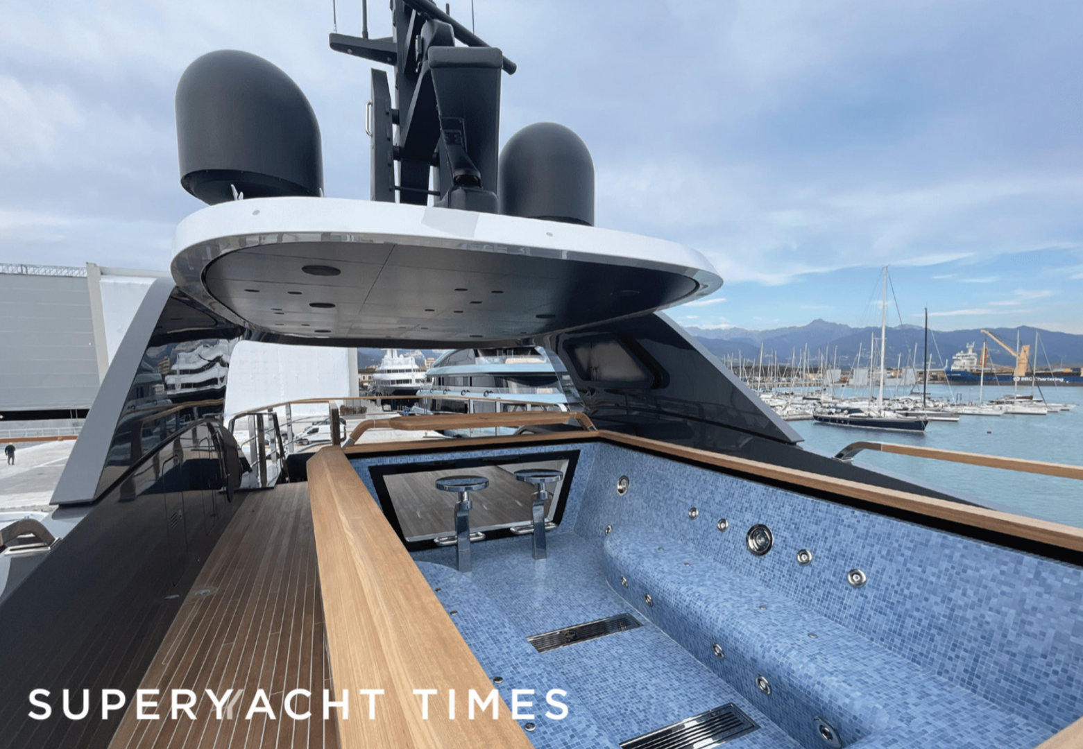 Silver Star yacht jacuzzi