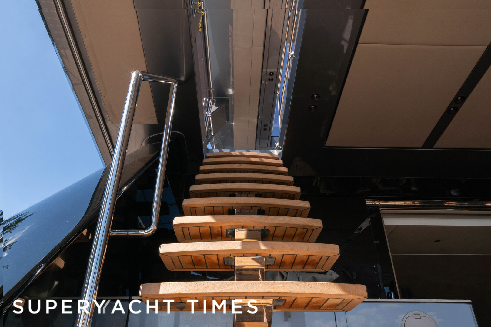 Apollo 99: A closer look at the 24m Sunreef 80 Eco yacht with her owner ...