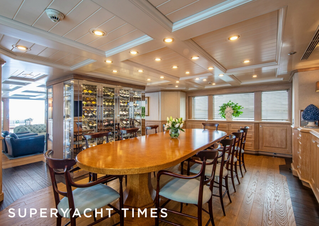 Solinda yacht dining room