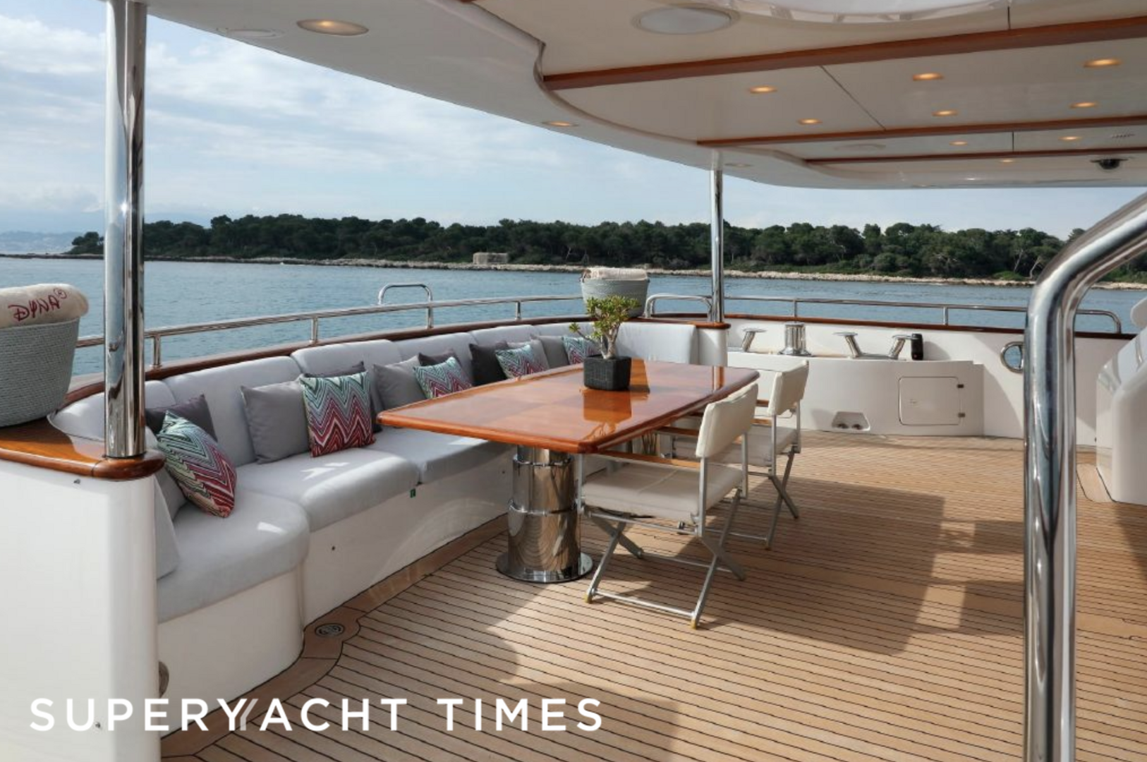 Retriever yacht deck