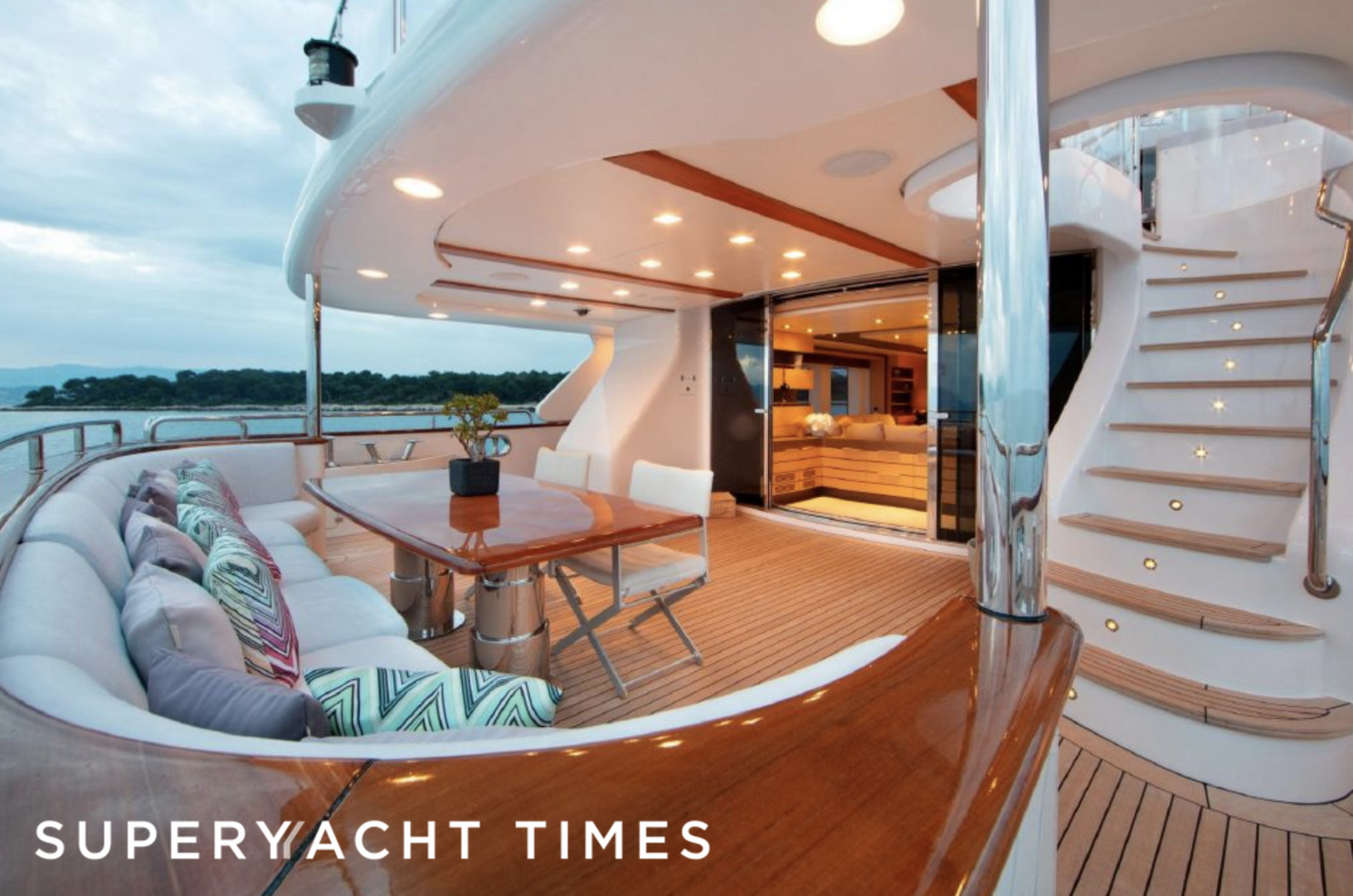 Retriever yacht deck