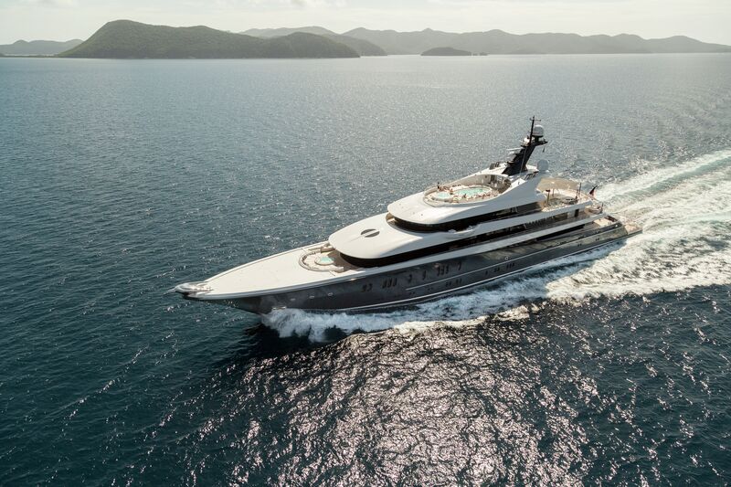 motor yacht Phoenix 2 image