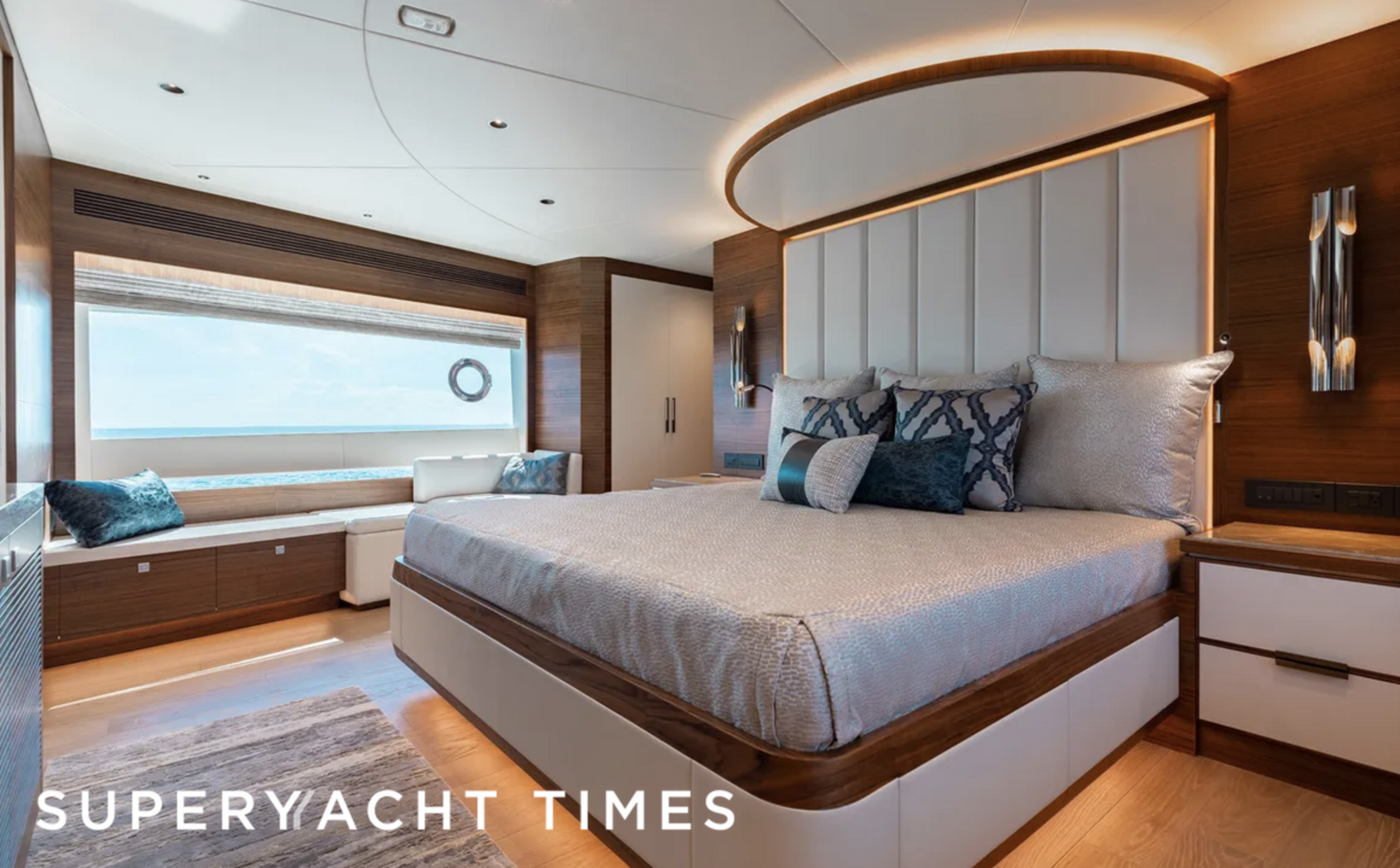 31m Horizon motor yacht Wiggle Room for sale