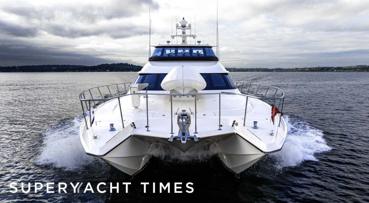 27m Mares Power yacht White Lightning for sale